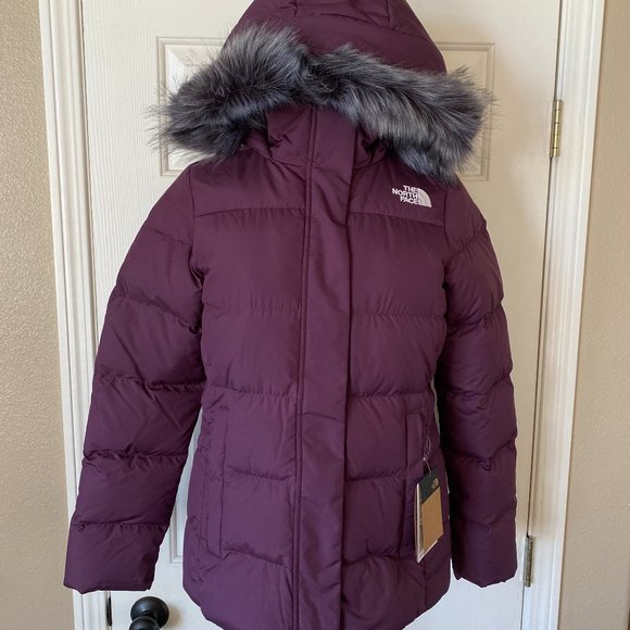 The North Face Gotham 550 Fill Goose Down Hooded Puffer Jacket Blackberry Wine